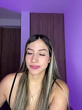 Issabela G1 online show from 02/23/25, 12:30