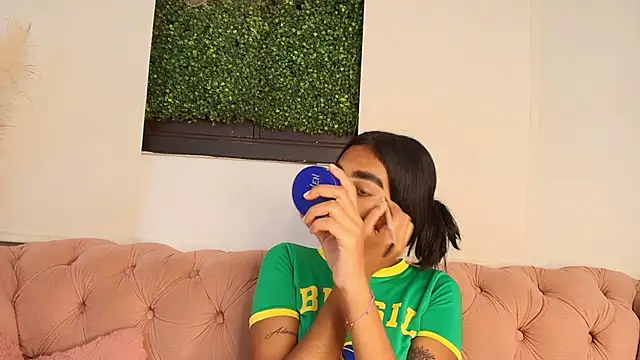 julieta aguilar1 online show from 10/29/25, 07:24