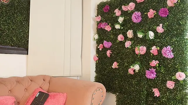 julieta aguilar1 online show from 04/16/26, 09:39