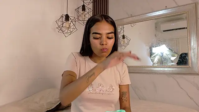 julieta aguilar1 online show from 02/13/26, 07:25