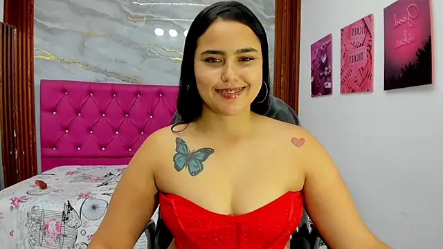 Snapshot of Helen_russo chatting on 06/28/26, 06:47 Helen russo online show from 06/28/26, 06:47