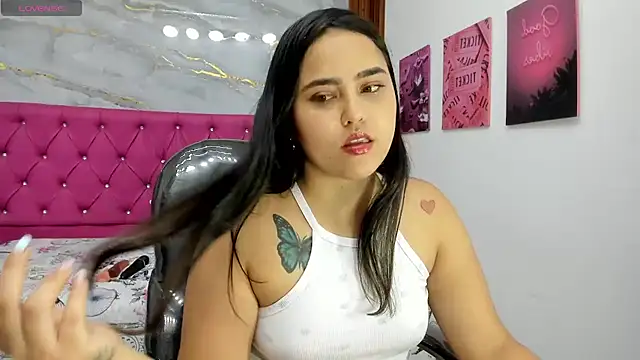 Snapshot of Helen_russo chatting on 06/25/26, 09:09 Helen russo online show from 06/25/26, 09:09