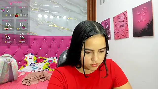 Snapshot of Helen_russo chatting on 07/16/26, 07:00 Helen russo online show from 07/16/26, 07:00