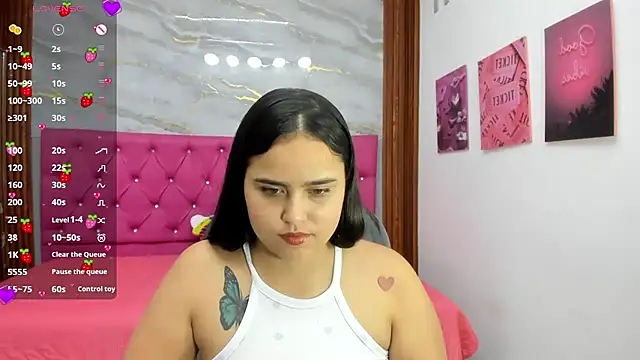 Snapshot of Helen_russo chatting on 07/05/26, 10:38 Helen russo online show from 07/05/26, 10:38