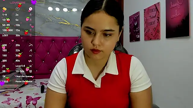 Snapshot of Helen_russo chatting on 04/12/26, 06:11 Helen russo online show from 04/12/26, 06:11