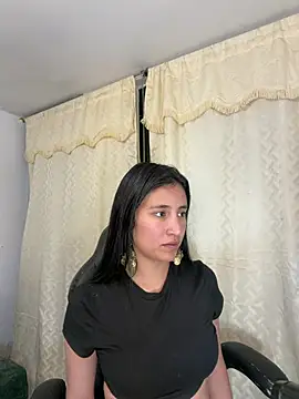 paulinamoons1 online show from 05/14/26, 04:20