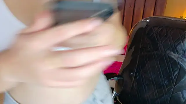 Charlotte Olsen  online show from 03/02/26, 08:05