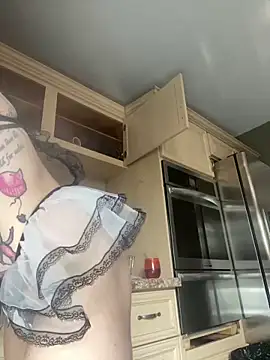 Luluof online show from 02/25/25, 05:40