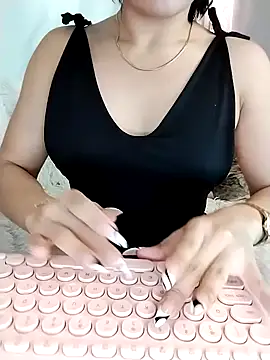 Nanda Vixen online show from 09/15/25, 10:32