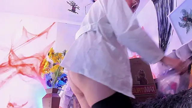 Nami sunny online show from 10/24/25, 06:56