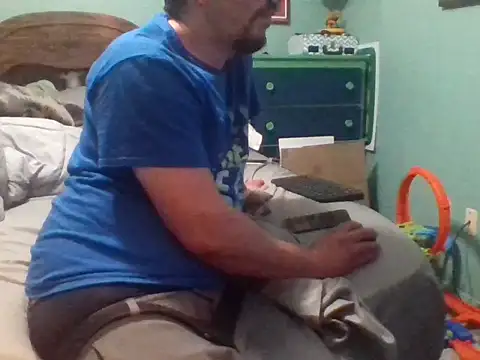 Snapshot of Curved4Pleasure chatting on 01/10/26, 04:13 Curved4Pleasure online show from 01/10/26, 04:13