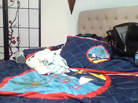 Snapshot of Curved4Pleasure chatting on 03/13/25, 08:11 Curved4Pleasure online show from 03/13/25, 08:11