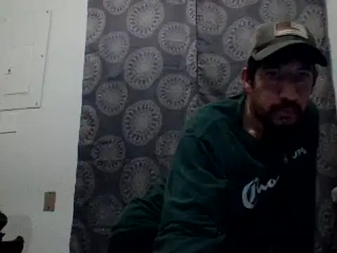 Snapshot of Curved4Pleasure chatting on 12/06/24, 05:58 Curved4Pleasure online show from 12/06/24, 05:58