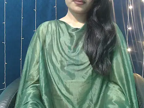 Yashi online show from 11/04/25, 02:43