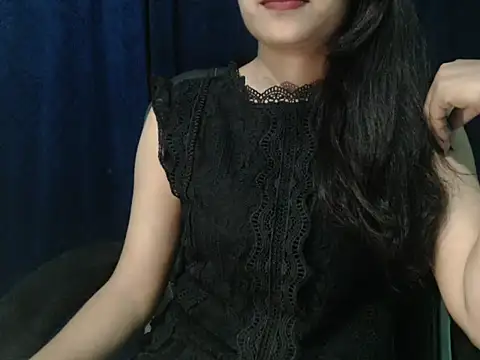 Snapshot of Yashi chatting on 04/17/26, 04:43 Yashi online show from 04/17/26, 04:43