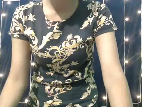 Yashi online show from 10/28/25, 01:43