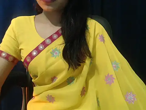 Snapshot of Yashi chatting on 02/04/26, 03:07 Yashi online show from 02/04/26, 03:07