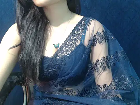 Snapshot of Yashi chatting on 12/21/25, 01:46 Yashi online show from 12/21/25, 01:46