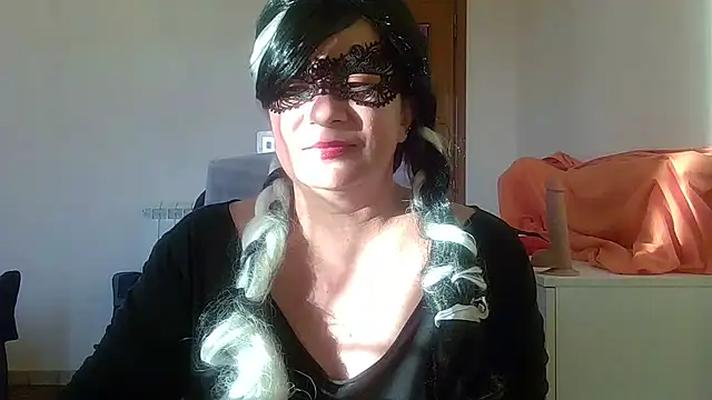 Ninalapiccolina online show from 12/17/25, 03:06