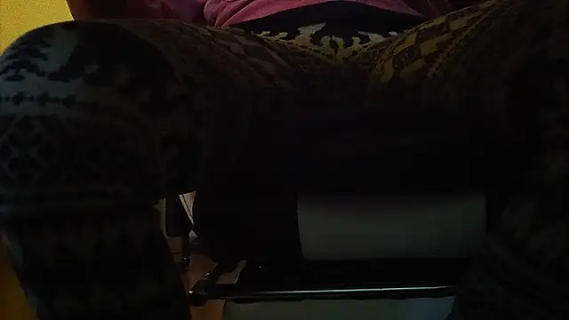 qoooqing67 online show from 12/06/24, 05:47