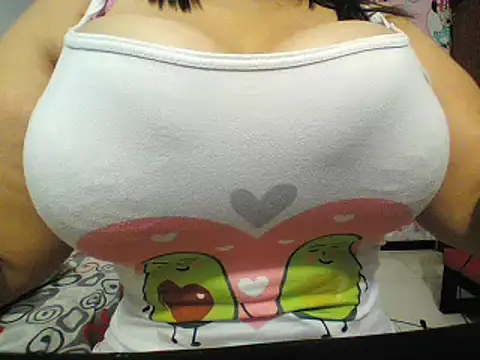 Snapshot of Evelynnsexx chatting on 02/04/25, 12:11 Evelynnsexx online show from 02/04/25, 12:11