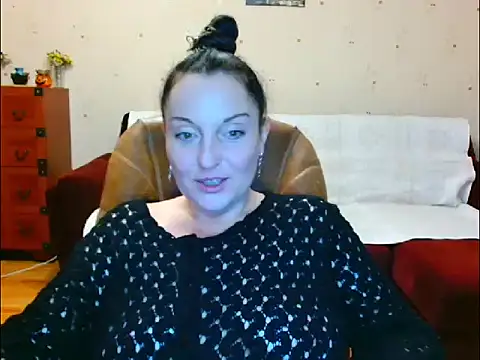 Alice3694 online show from 10/27/25, 04:13