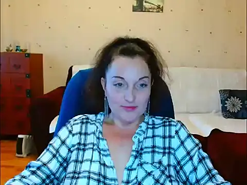 Alice3694 online show from 05/15/26, 06:22