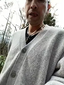 Hideen-real-face online show from 11/21/25, 06:23