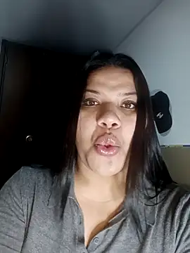 Snapshot of mile_uribe chatting on 10/24/25, 09:52 mile uribe online show from 10/24/25, 09:52