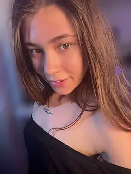 alijones 18 online show from 04/26/26, 03:48