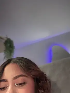 Aryrosee online show from 11/16/25, 05:17