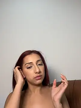 julialupato1606 online show from 02/22/25, 08:42