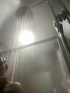 julialupato1606 online show from 03/04/26, 12:35