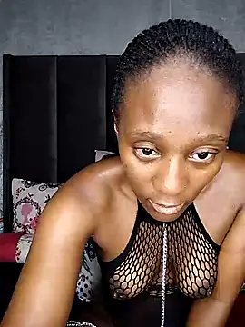 Lucy Blacksilk online show from 02/01/26, 09:51