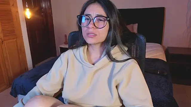 ChloeTurner  online show from 02/27/26, 09:14