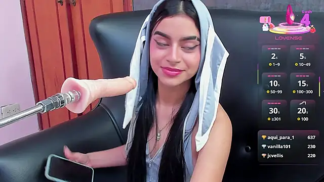 Snapshot of isabella_santos1 chatting on 02/12/25, 12:01 isabella santos1 online show from 02/12/25, 12:01