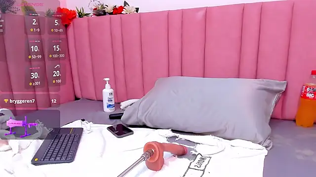 isabella santos1 online show from 11/30/25, 03:51