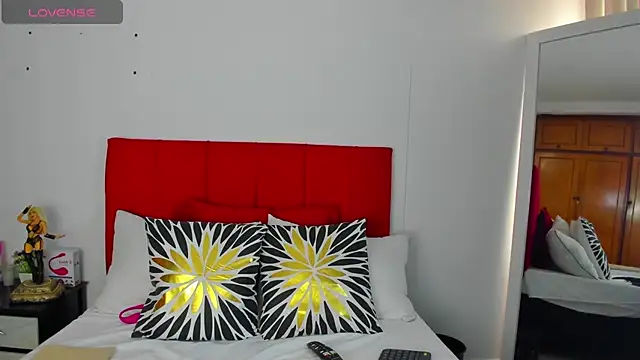 emagarcia online show from 11/17/25, 12:53