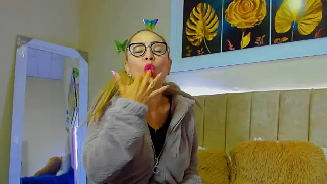 emagarcia online show from 09/12/25, 01:11