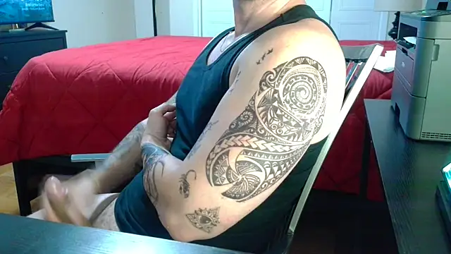 Aaron Rose25 online show from 10/21/25, 03:06