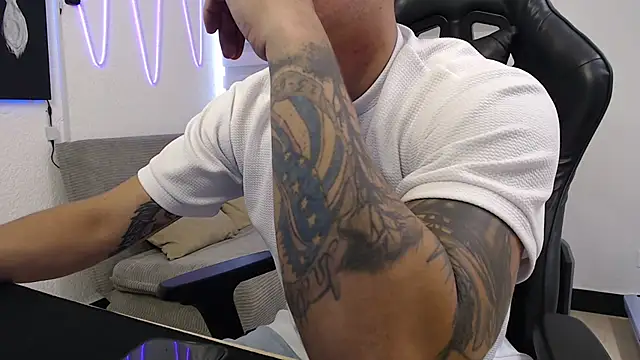 team dinamite69 online show from 10/18/25, 06:10