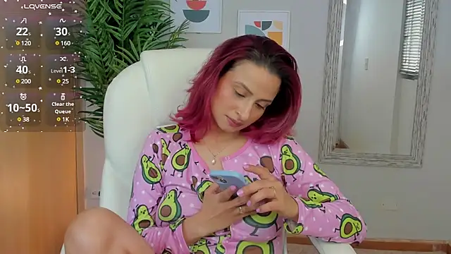 Elena Ruiz online show from 12/17/24, 07:39