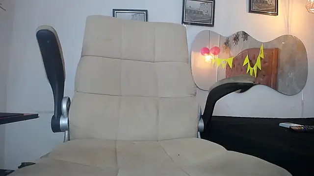 LAURA SMIITH online show from 09/26/25, 12:01