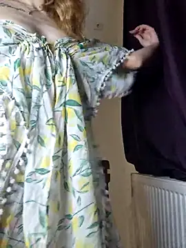 Snapshot of roxi_katty chatting on 02/22/26, 12:13 roxi katty online show from 02/22/26, 12:13