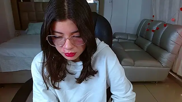 Snapshot of zoecruzz chatting on 02/28/26, 02:17 zoecruzz online show from 02/28/26, 02:17