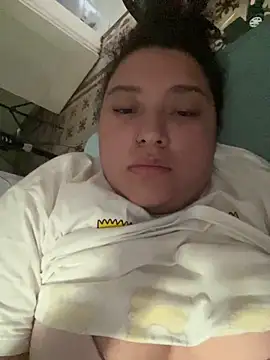 cutiepeach online show from 10/24/25, 09:47