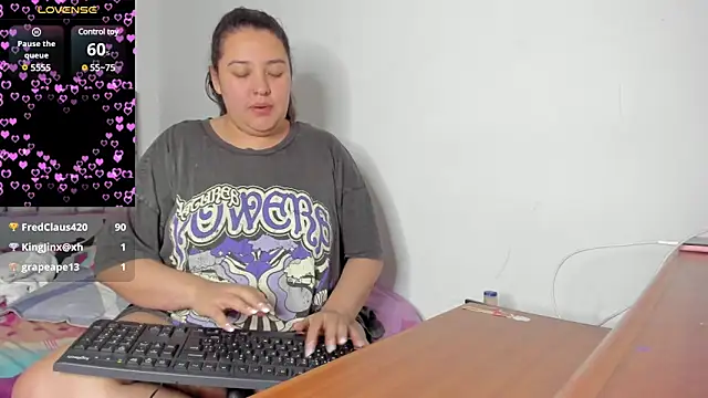 cutiepeach online show from 12/06/24, 03:57