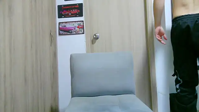 Aaron kwok28 online show from 04/10/26, 11:01