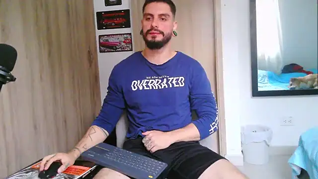 Aaron kwok28 online show from 02/25/26, 09:58