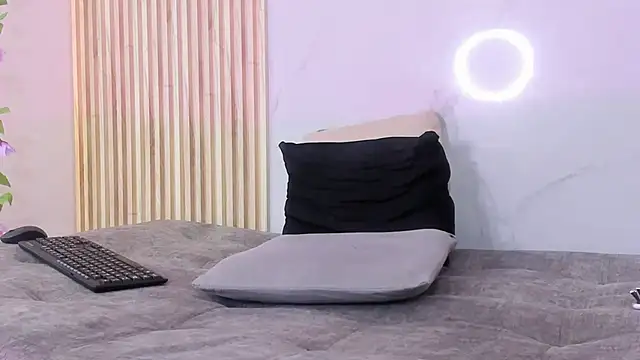 Snapshot of Aria_montgomeri chatting on 03/22/25, 04:58 Aria montgomeri online show from 03/22/25, 04:58